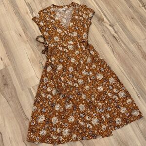 Old Navy Wrap Midi Floral Dress size XS